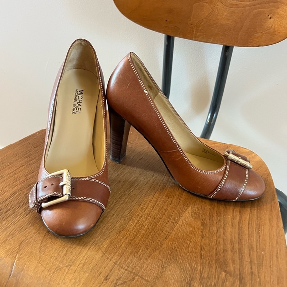 Michael Kors Tan Leather Buckle Heels - Picture 1 of 6
